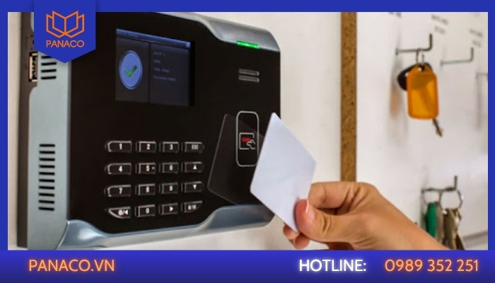 Lỗi xác thực vân tay hoặc thẻ từ liên tục