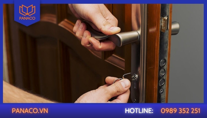 Mở khóa khẩn cấp (Cứu hộ 24_7)