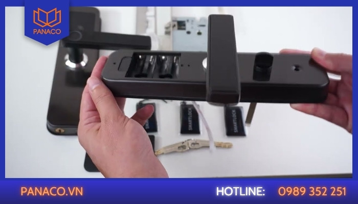 Thay pin, thay linh kiện chính hãng