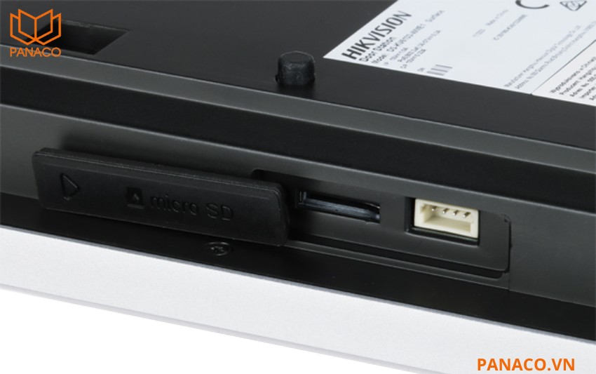 Hỗ trợ thẻ nhớ lên đến 128GB