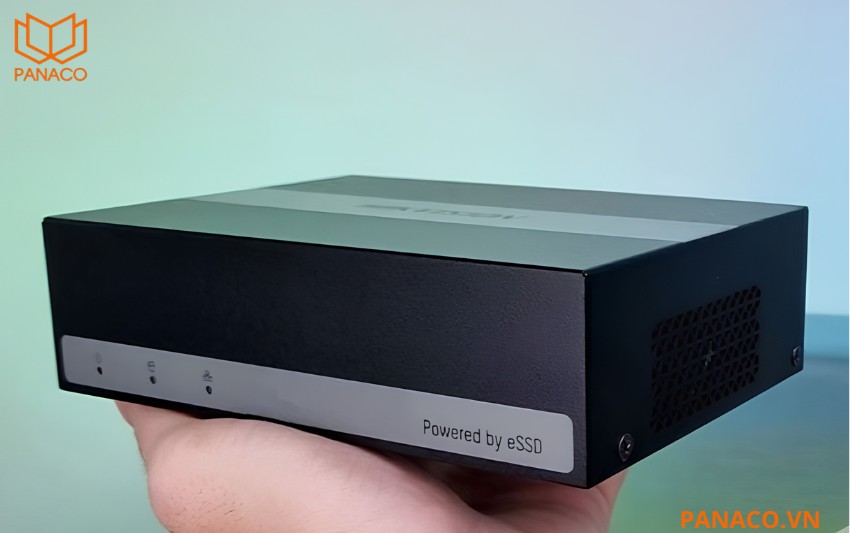 iDS-E04HQHI-D tích hợp sẵn eSSD 1TB giúp lưu trữ ổn định hơn