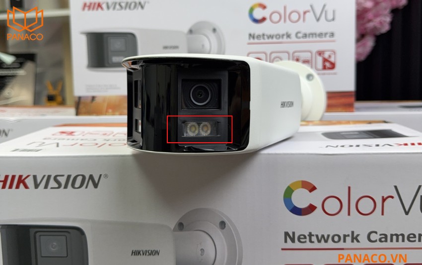 DS-2CD2T47G2P-LSU/SL trang bị hệ thống đèn ánh sáng trắng tầm xa 40 mét