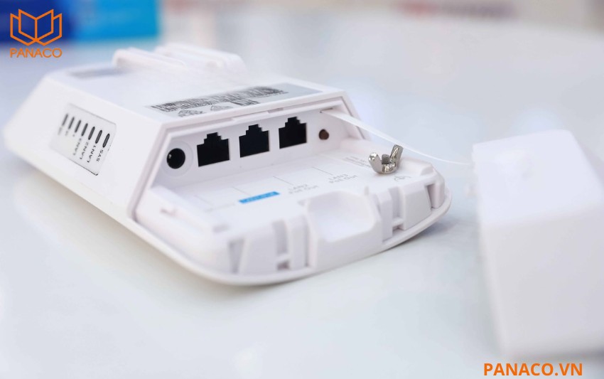 RG-EST330F-P thiết kế hệ thống 3 cổng FE