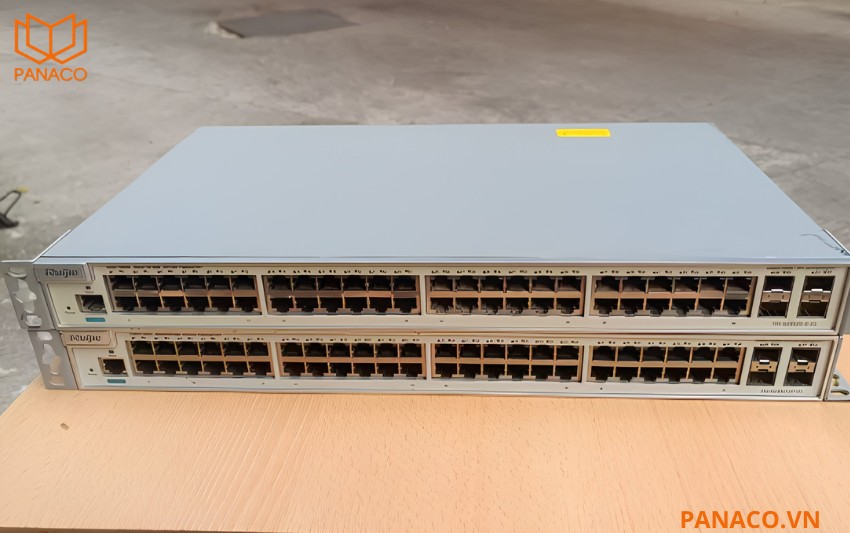 RG-S2952G-E V3 thiết kế 48 cổng Gigabit