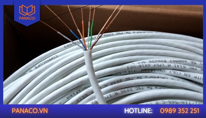 Số mét được in rõ ràng trên thân cáp Commscope