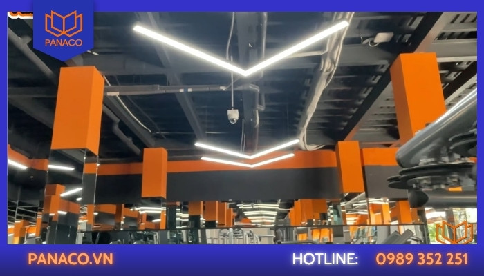Camera dome treo trần hòa hợp với kiến trúc hiện đại của phòng Gymmate