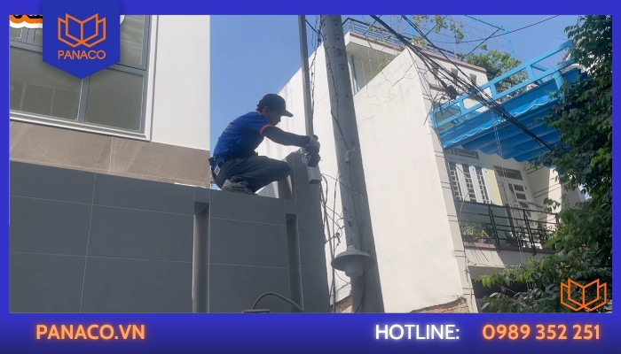 Lắp camera vị trí bờ rào cao để tạo góc nhìn bao quát từ ngoài vào trong