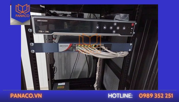 Đầu ghi và switch PoE còn cổng trống để gắn thêm mắt sau này
