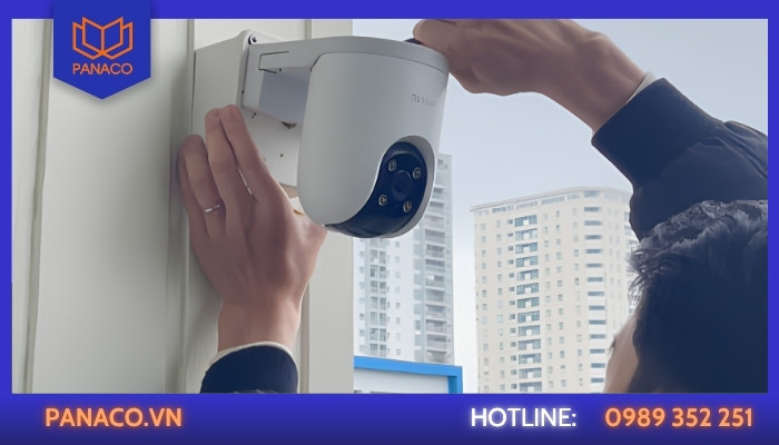 Cố định chân đế và lắp lại camera