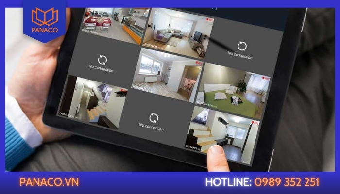 Màn hình nhiều ô camera trên máy tính bảng, một ô báo mất kết nối